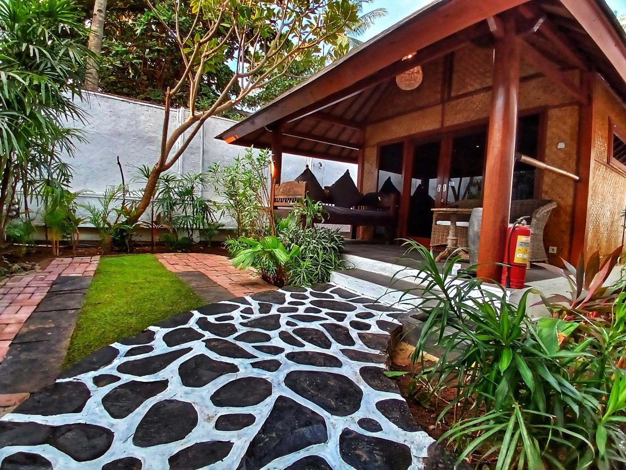 Scallywags Beach Club Gili Air Dış mekan fotoğraf