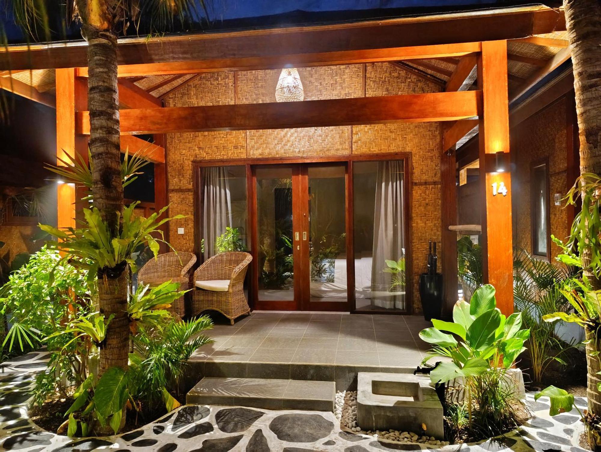 Scallywags Beach Club Gili Air Dış mekan fotoğraf